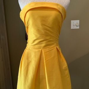Junior tailor-made mini dress - strapless.